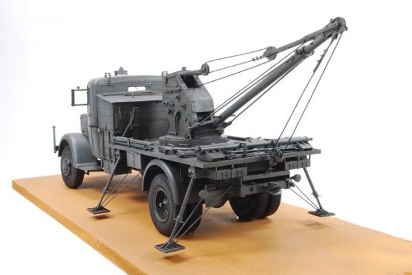 AFV Club AF35279 Kfz.100 L4500A W/Bilstein Crane 1/35