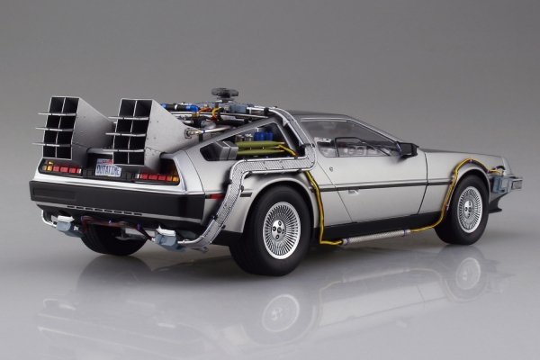 Aoshima 06436 Timemachine From Back To The Future Part I 1/24