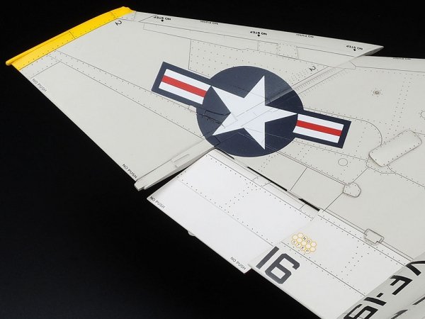 Tamiya 60306 F-4J PHANTOM II 1/32