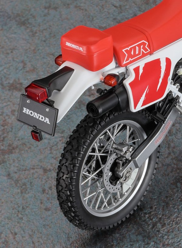 Hasegawa 21516-BK16 Honda XLR Baja (MD22) (1991) 1/12