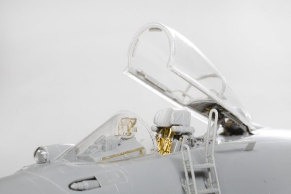 MiniBase 8001 SU-33 Flanker-D 1/48 