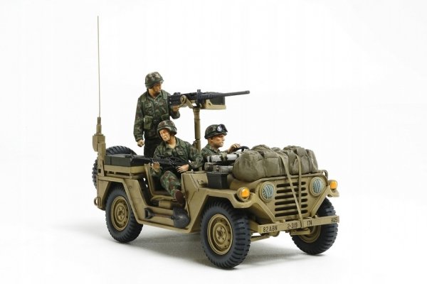 Tamiya 35332 M151A2 Grenada 1983 TRUCK 1:35