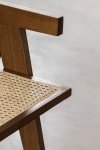 Stołek barowy hoker do wyspy kuchennej Fredie drewno jesionowe i rattan ciemny brązowy