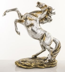 Dekoracyjna figurka wierzgającego konia na podstawce srebrno złota