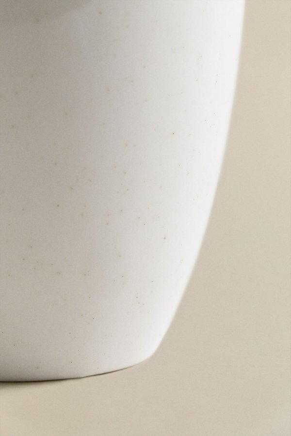 Zestaw 4 szklanek Bremen z porcelany o pastelowych kolorach i nieregularnym wzornictwie, idealny do boho aranżacji stołu