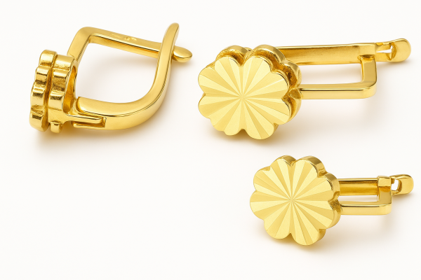  Kolczyki angielskie koniczynka frezowana 3D złoto 375 