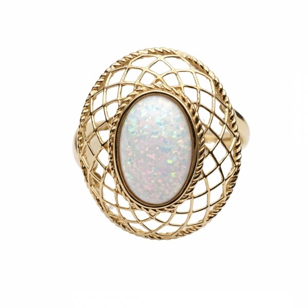 Pierścionek z opalem w ażurowej oprawie ze złota próby 585