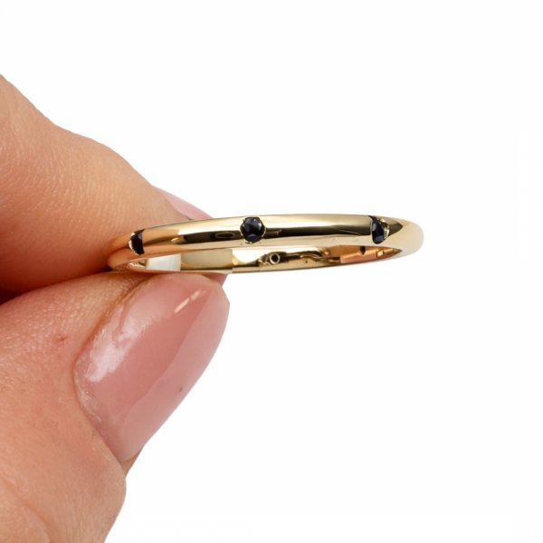 Pierścionek obrączka czarne kamienie R.10/11 złoto 585