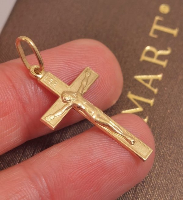 Krzyż z wizerunkiem 3cm złoto 585 