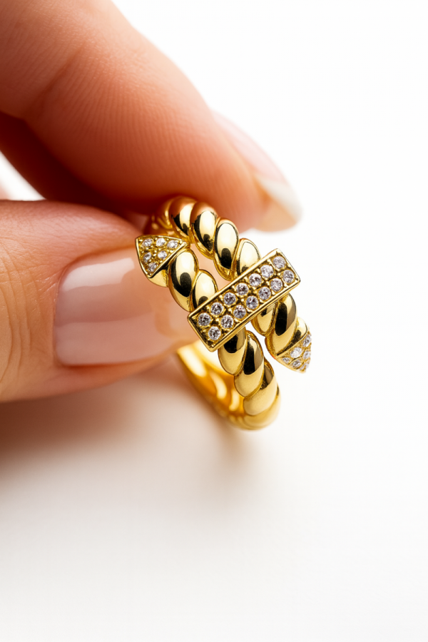 Pierścionek z motywem sznura R.21 złoto 585 