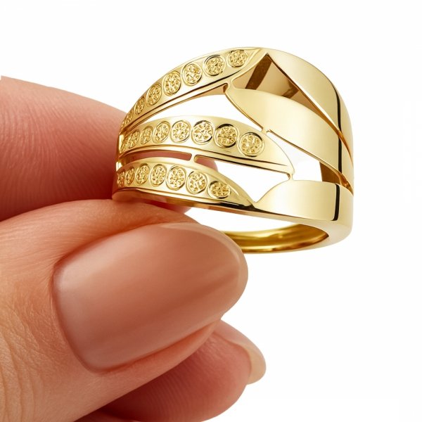 Pierścionek szeroki finezyjnie grawerowany złoto 585