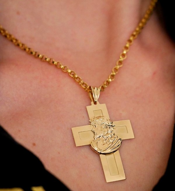 Wisior masywny krzyż wizerunek Jezus  5CM złoto 585 