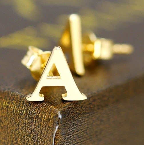 Kolczyki litery A sztyft złoto 585