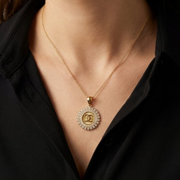 Wisior koło cyrkonie litery złoto 585 