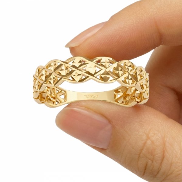 Pierścionek ażurowy grawerowany złoto 375