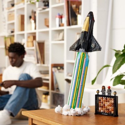 LEGO Klocki Icons 10391 Radość z Pharrellem Williamsem