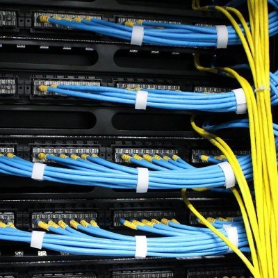 Qoltec Organizer kabli do szaf RACK 19 cali | 24 porty | 1U