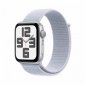 Apple Watch SE GPS, koperta 44 mm z aluminium w kolorze srebrnym z opaską sportową w kolorze błękitnego obłoku 