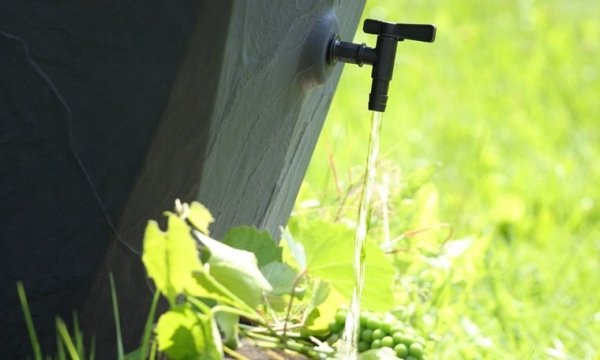 Regenwassertonne Regentonne Amphore Hahn 240L Welle-Design 3D Anthrazit