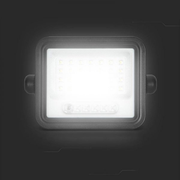 Naświetlacz LED solarny V-TAC 12W CCT pilot auto timer IP65 czarny VT-204W 1700lm 3 lata gwarancji