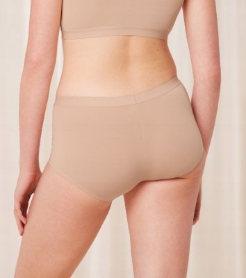  Majtki damskie Triumph Smart Natural Boyshort beżowe