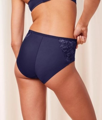 Majtki damskie Triumph Amourette Charm T Maxi granatowe 