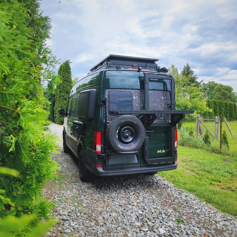 bagażnik na tylne drzwi z drabinką 