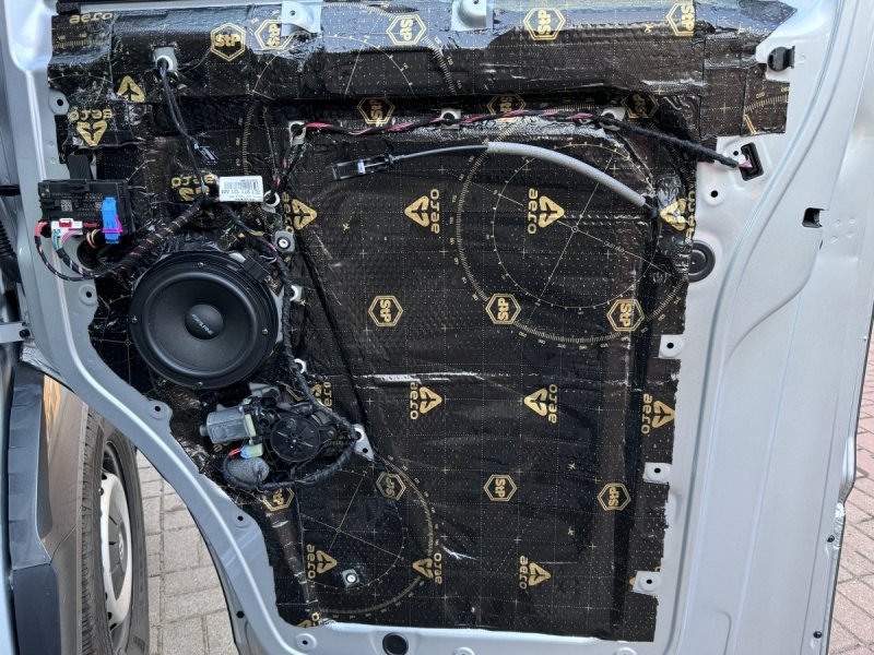 Wymiana CAR AUDIO w VW GrandCalifornia - pakiet PREMIUM+