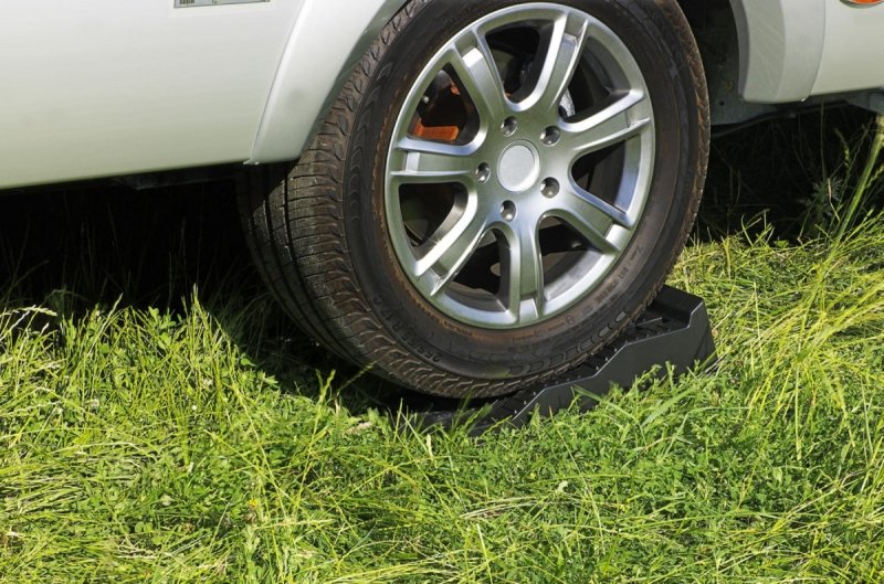 Klin najazdowy Thule vw Grand California