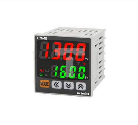 Ekonomiczny regulator temperatury 48x48mm PID 100-230VAC TCN4S-24R