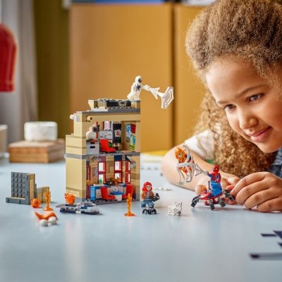 LEGO Klocki Super Heroes 76317 Mieszkanie Petera Parkera