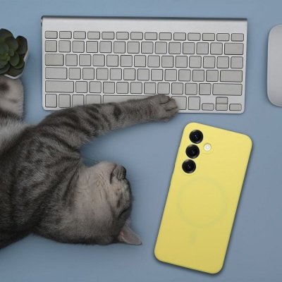 Futerał do Samsung S26 PLUS Silicone 2mm zgodny z MagSafe żółty