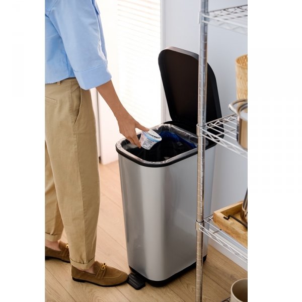 1068411005 - Kosz na śmieci Pedal bin 55l RIBO Silver  