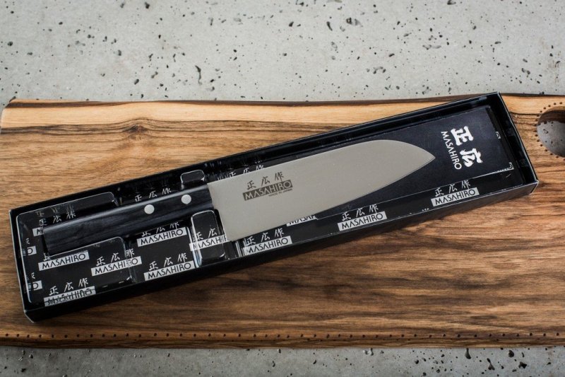 Nóż Masahiro Sankei Santoku 165mm czarny [35841]