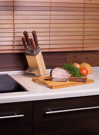 Zestaw noży Kinghoff KH-3463 - 6 elementów, stal nierdzewna, drewniany blok, do krojenia i przygotowywania potraw - Kinghoff