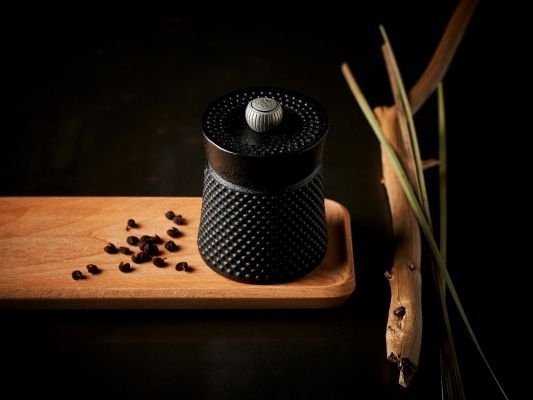 Młynek do pieprzu Bali Cast Iron pomarańczowy Peugeot