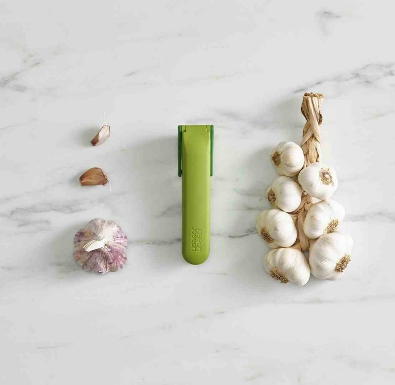 Joseph Joseph Prasa do czosnku CleanForce™, zielona