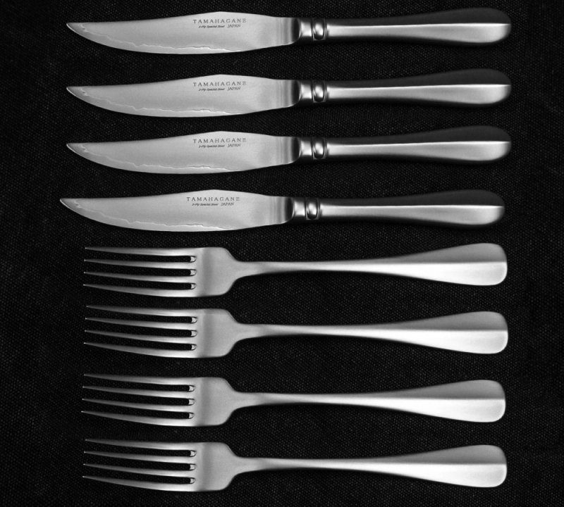 Tamahagane Zestaw 4 Noże+ 4 widelce do steków