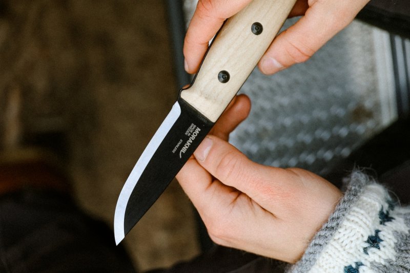Nóż Morakniv Finn BlackBlade Ash Wood (S)