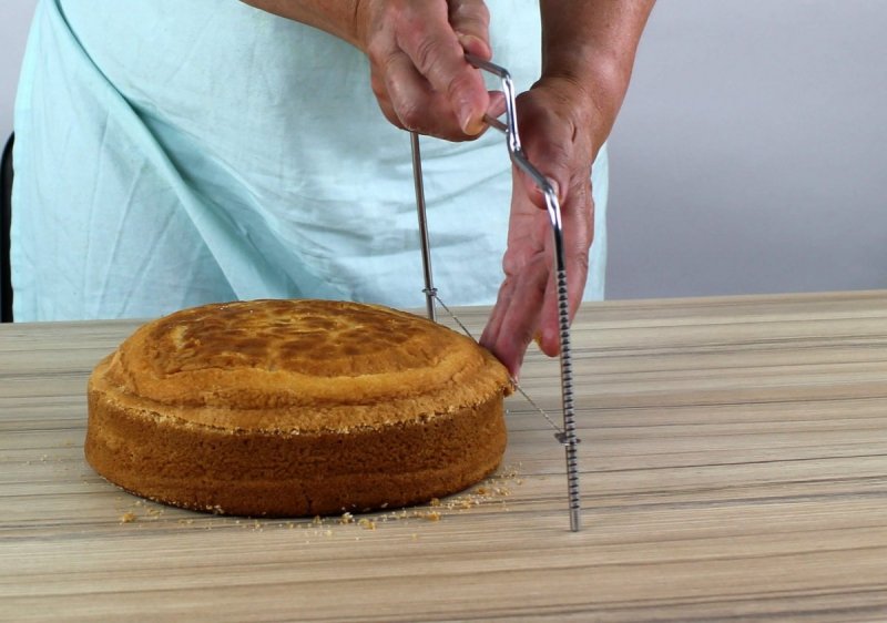 PME Nóż Strunowy Do Przecinania Biszkoptów 46 Cm