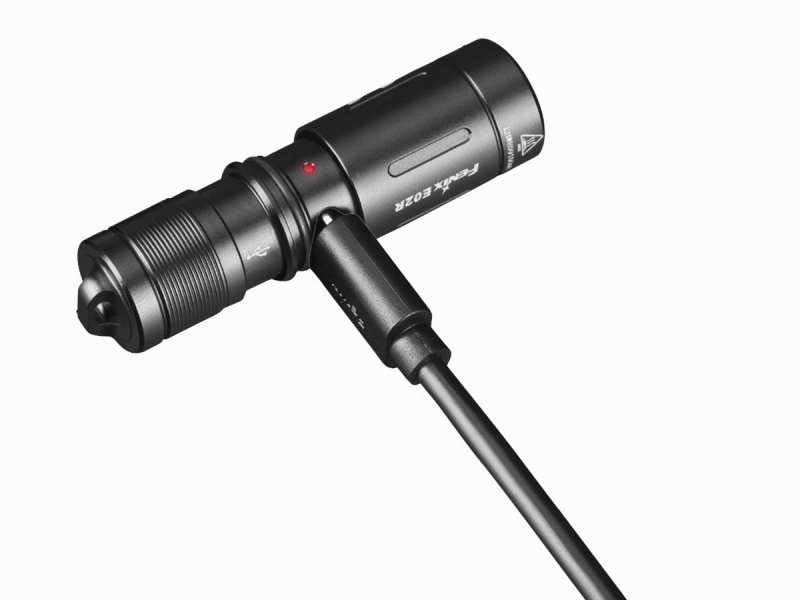 Latarka diodowa Fenix E02R czarna