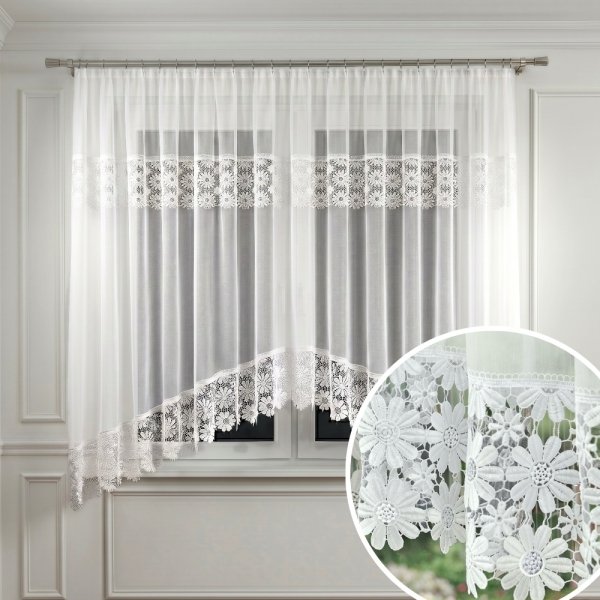 Biała firana woalowa Megan 400x160 cm uszyta w łuk z podwójną białą gipiurą.