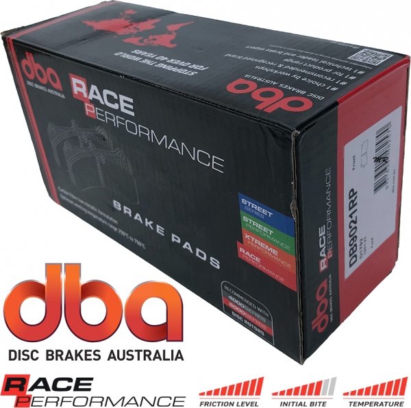 Przednie klocki RACE PERFORMANCE + tarcze hamulcowe DBA seria 4000 T3 Ford Mustang 5,0 V8 2015-
