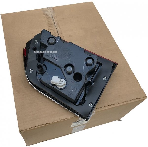 Lampa tylna lewa LAY LTJ MOPAR Jeep Grand Cherokee 2015-