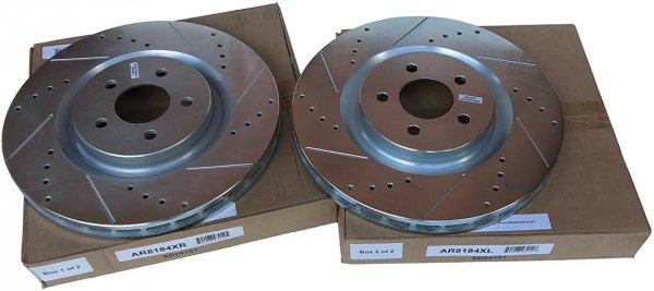 Przednie klocki + WIERCONE tarcze hamulcowe 355mm POWERSTOP Ford Mustang 2005-2014