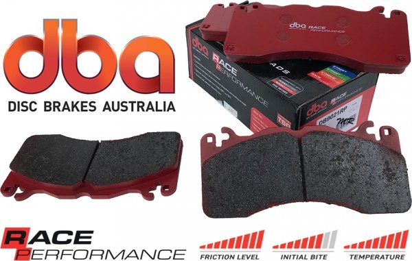 Przednie klocki RACE PERFORMANCE + tarcze hamulcowe DBA seria 4000 T3 Ford Mustang 5,0 V8 2015-