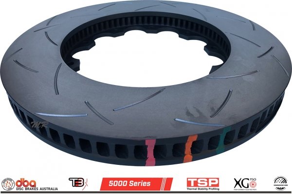 Przednie klocki RACE PERFORMANCE + tarcze hamulcowe DBA T3 Chevrolet Corvette C7 Z06 Grand Sport 2015-2019 