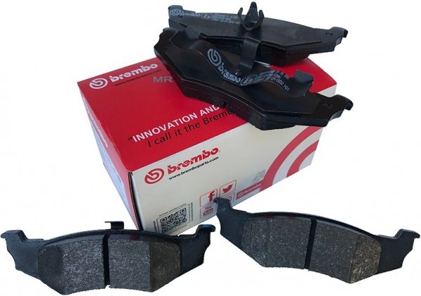 Klocki hamulcowe tylne BREMBO Plymouth Breeze