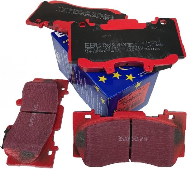Przednie klocki RedStuff + tarcze hamulcowe 352mm EBC seria PREMIUM Ford Mustang 2015-