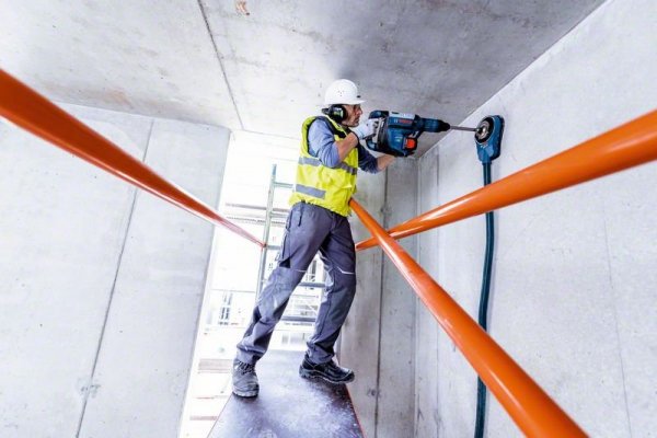 MŁOT UDAROWY OBROTOWY AKUM. SDS-MAX GBH 18V-45C 0*AH (1 SZT)